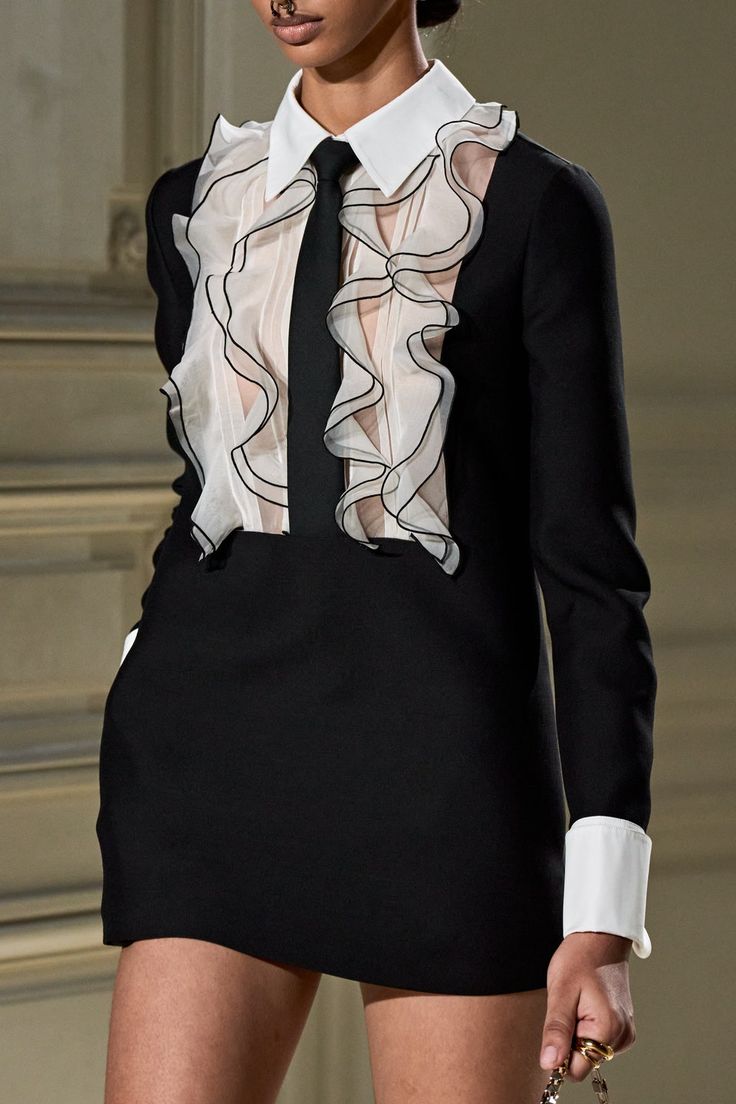 Shop the Latest Valentino Collection: Luxury Fashion at Your Fingertips