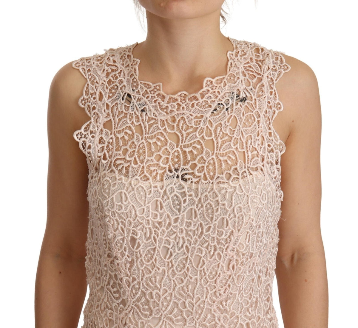 Experience the allure of the Ermanno Scervino Sheath Tiered Midi Dress, crafted from a luxurious viscose blend, epitomizing modern elegance for unforgettable moments.