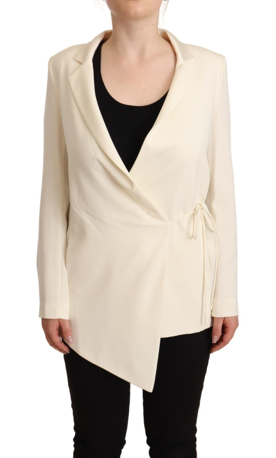 Discover the Patrizia Pepe Wrap Off White Blazer, a masterpiece of Italian craftsmanship in luxurious viscose, perfect for elevating your sophisticated style.