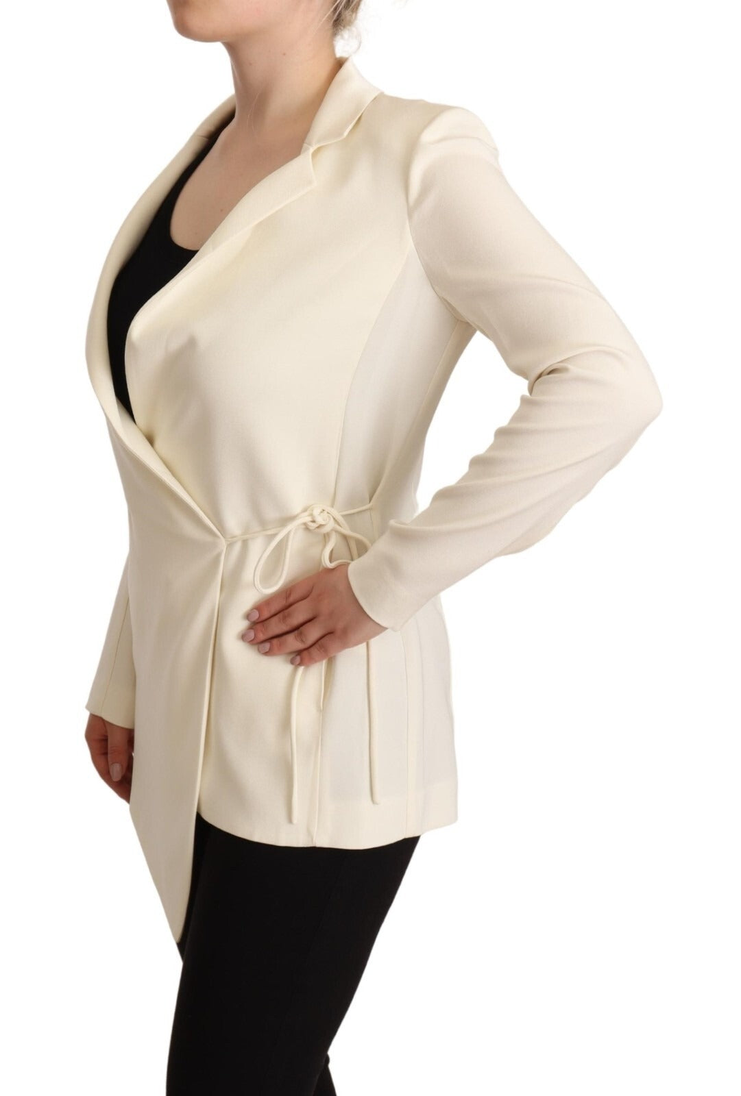 Elevate your elegance with the Patrizia Pepe Wrap Off White Blazer, a masterpiece of Italian craftsmanship in luxurious viscose, perfect for any sophisticated occasion.