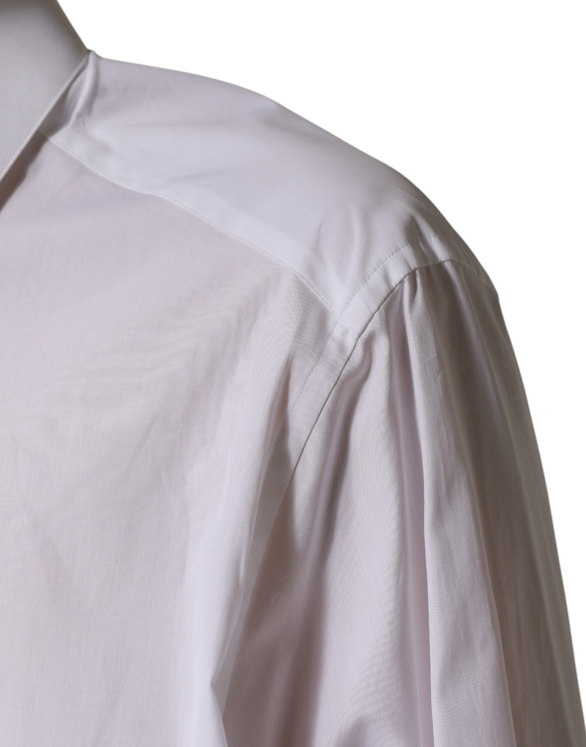 Elevate your wardrobe with the Dolce & Gabbana White SARTORIA Cotton Collared Dress Shirt, a masterpiece of Italian craftsmanship that embodies timeless luxury and sophistication.