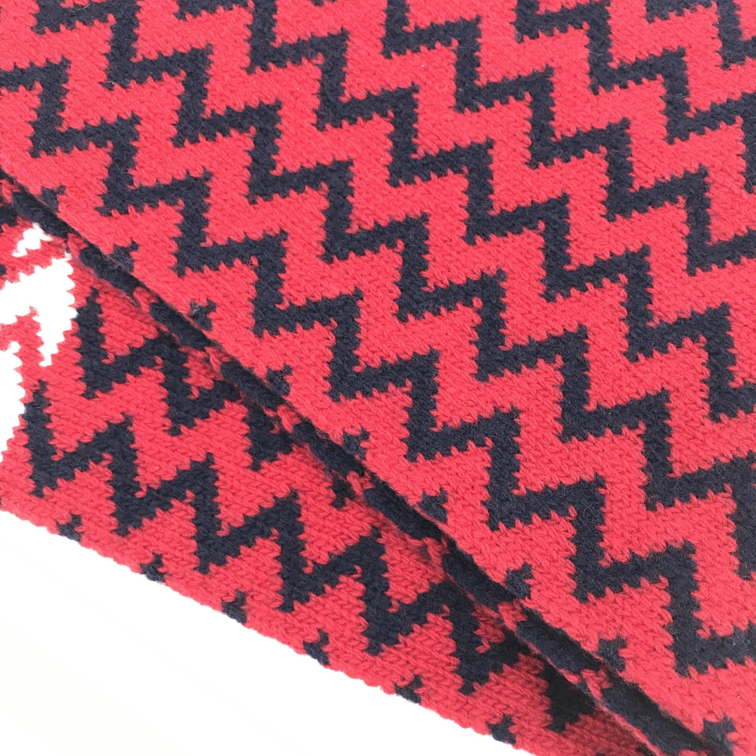 Gucci Red Zigzag Wool Knit Scarf