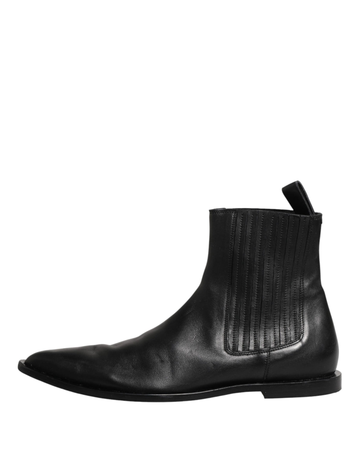 Indulge in the exquisite Dolce & Gabbana Black Chelsea Men Short Ankle Boots, crafted from premium leather, embodying timeless elegance and superior Italian craftsmanship for the discerning individual.