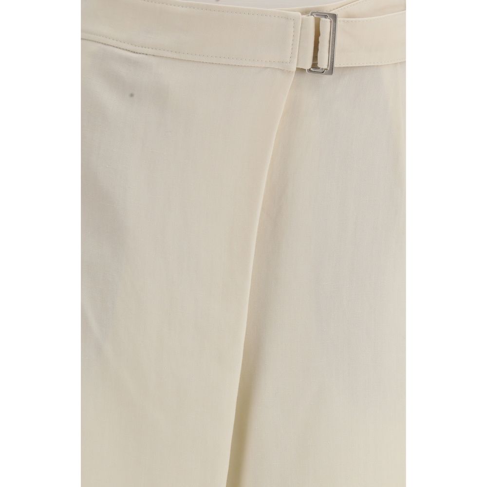 Experience the allure of Brunello Cucinelli Cream Viscose Casual Pants, crafted from a luxurious blend for effortless elegance in every moment.
