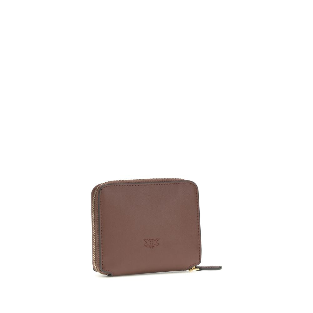 Discover the PINKO Brown Calf Leather Bos Taurus Wallet, a masterpiece of exquisite craftsmanship, elevating your style with timeless elegance and modern luxury.