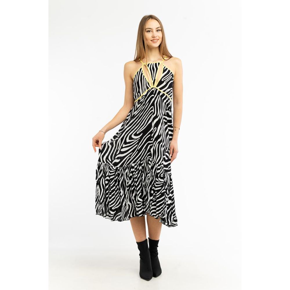 Elevate your wardrobe with the Patrizia Pepe Black Viscose Casual Dress, a timeless piece of exquisite craftsmanship that embodies sophistication and effortless charm.