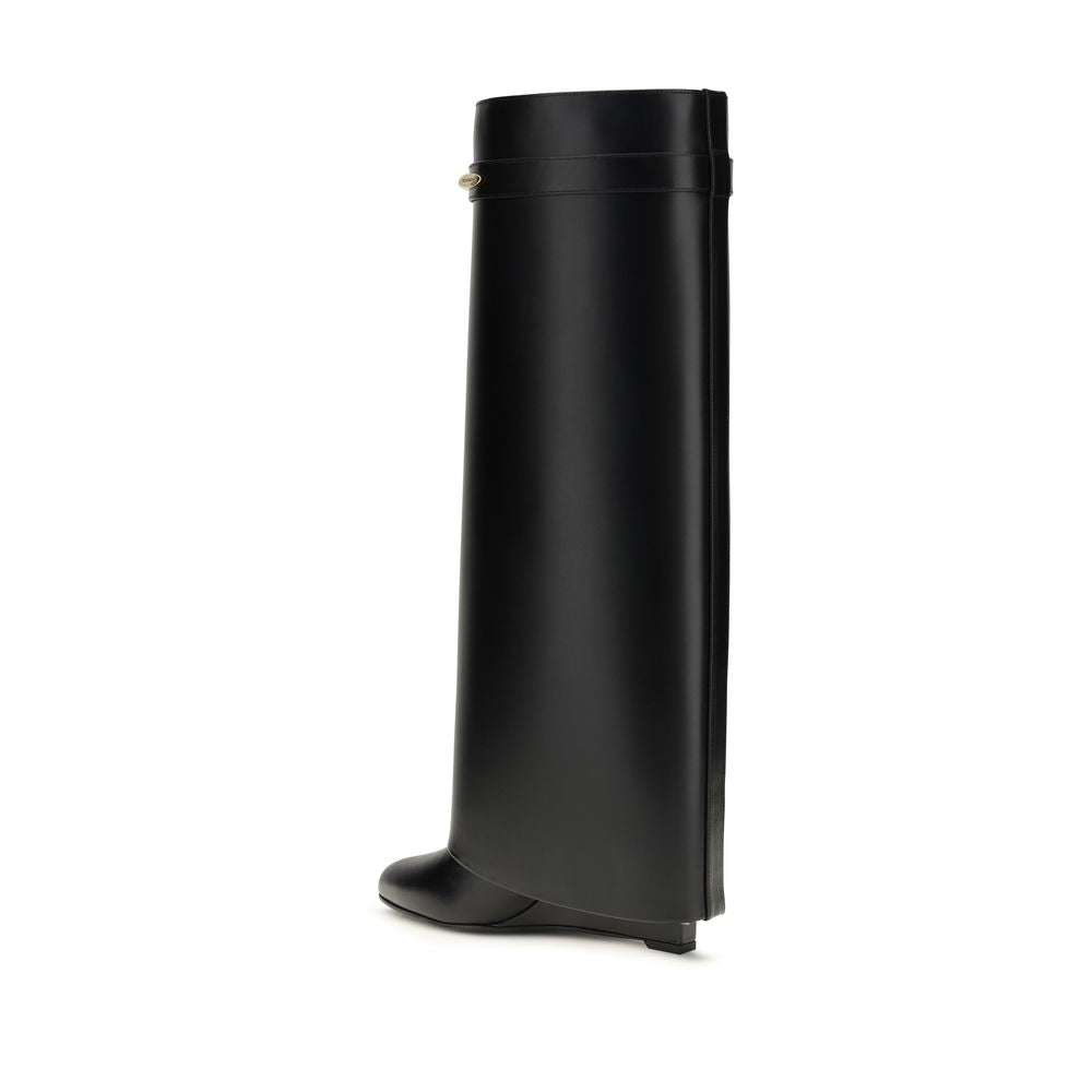 Givenchy Black Calf Leather Bos Taurus Boots – Artisanal Luxury