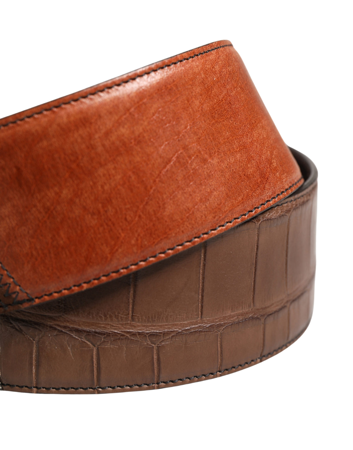 Elevate your style with the Dolce & Gabbana Brown Horse Velvet Leather Shoulder Strap, a luxurious blend of premium materials, embodying timeless Italian craftsmanship and sophistication.