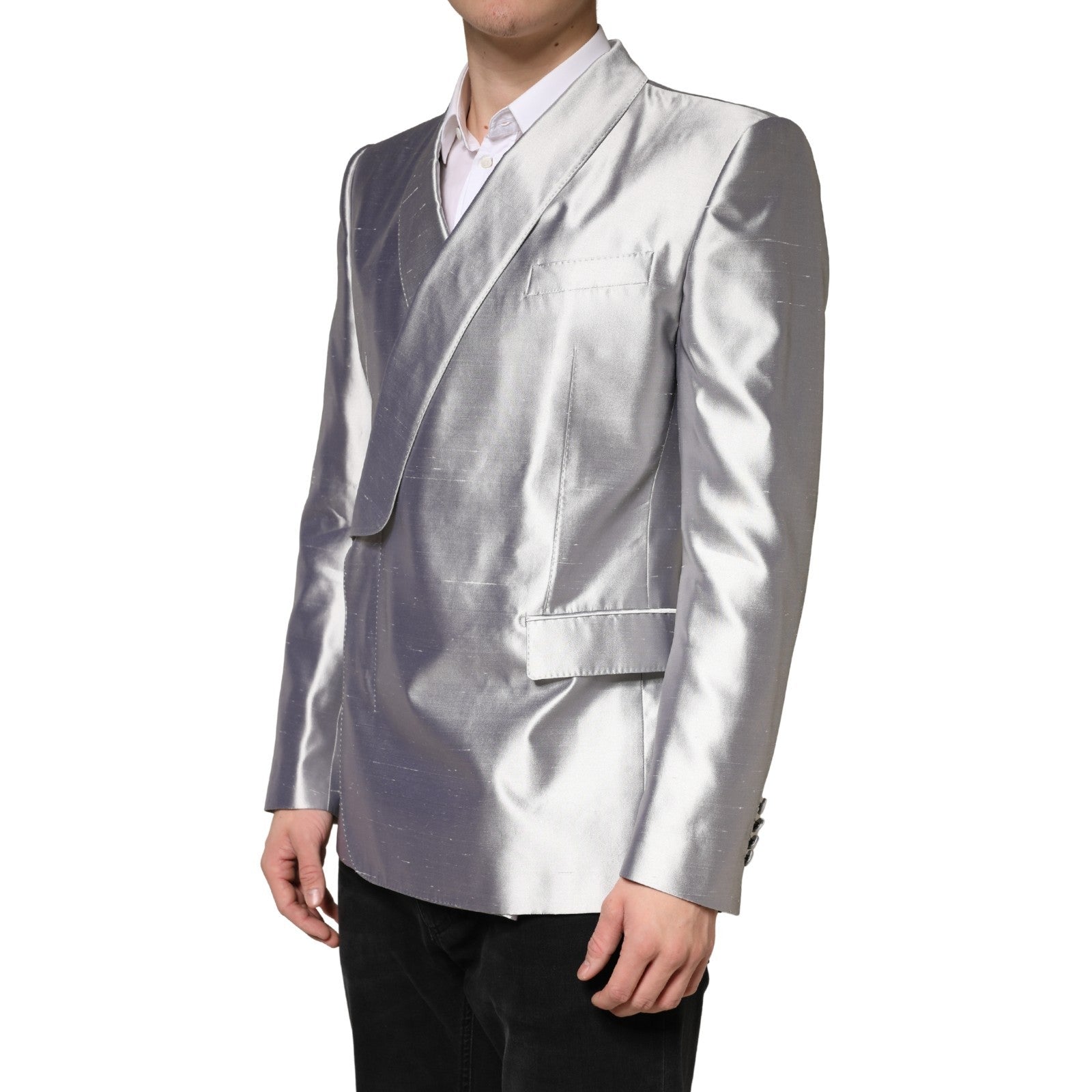 Experience the allure of the Dolce & Gabbana Silver SICILIA Silk Double Breasted Blazer, a masterpiece of Italian craftsmanship that redefines luxury and sophistication.
