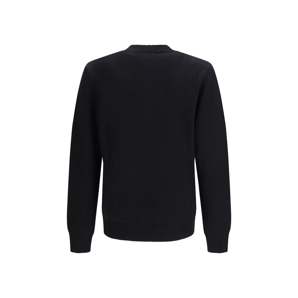 Elevate your wardrobe with the Fendi Black Fleece Wool Sweatshirt, a masterpiece of luxurious fleece wool that embodies sophistication and timeless elegance.