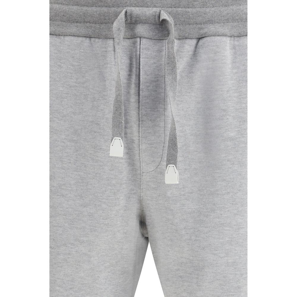 Elevate your wardrobe with the Brioni Gray Cotton Sweatshirt from the SS26 collection, crafted from pure cotton for unparalleled comfort and timeless elegance.