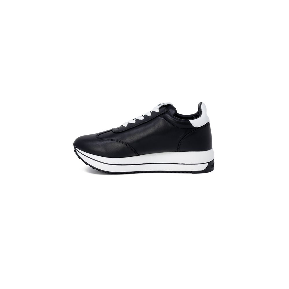 Experience the allure of Love Moschino Black Leather Low Top Sneakers, where exquisite craftsmanship meets urban elegance, perfect for the modern connoisseur.