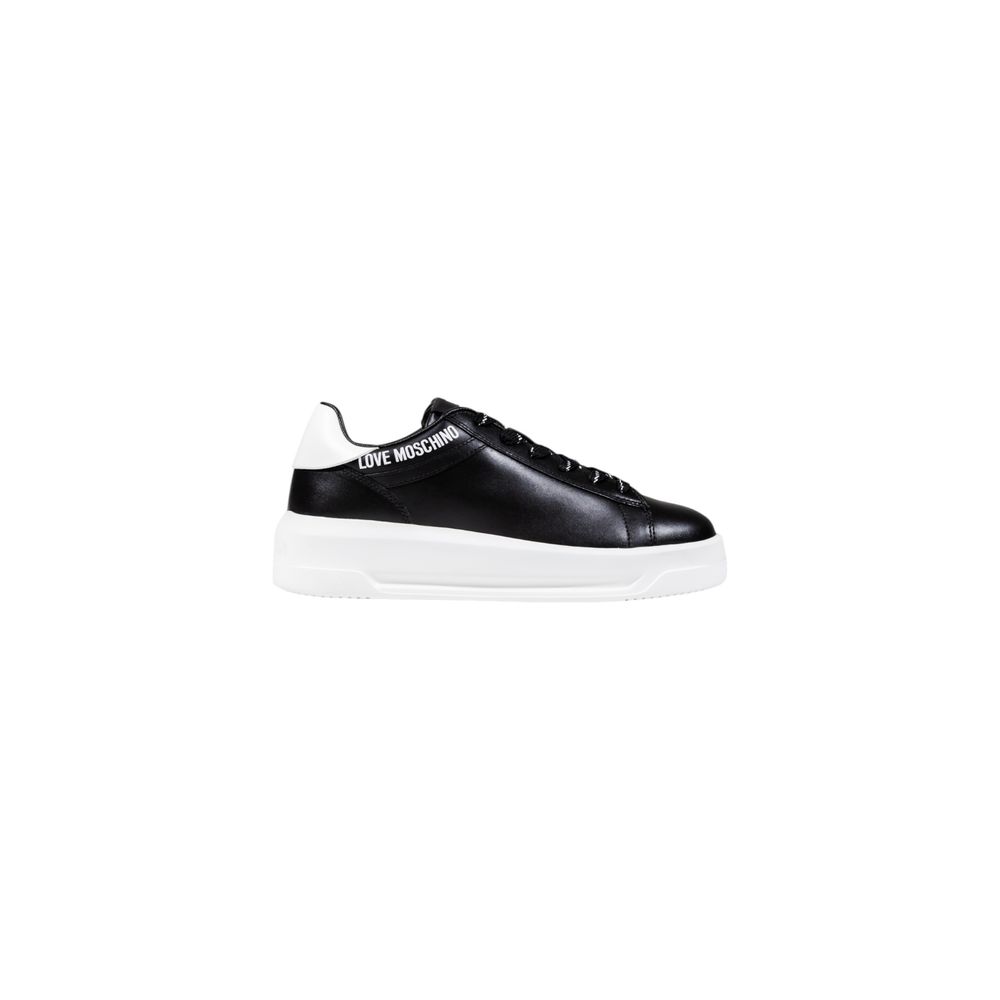 Step into luxury with Love Moschino's Black And White Synthetic Chunky Sneakers, where high-quality craftsmanship meets modern sophistication for the discerning individual.