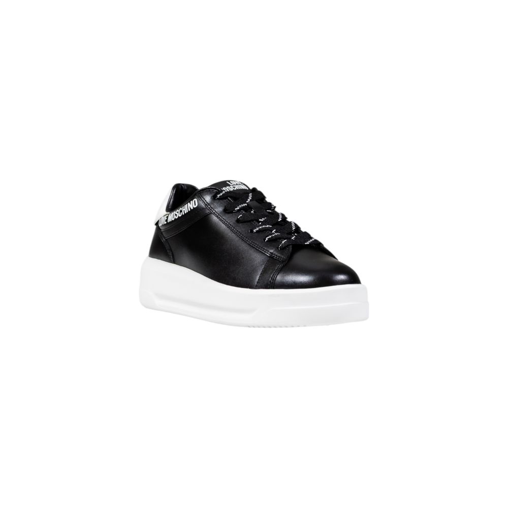 Step into luxury with Love Moschino's Black And White Synthetic Chunky Sneakers, a perfect blend of high-quality craftsmanship and modern elegance for the discerning individual.