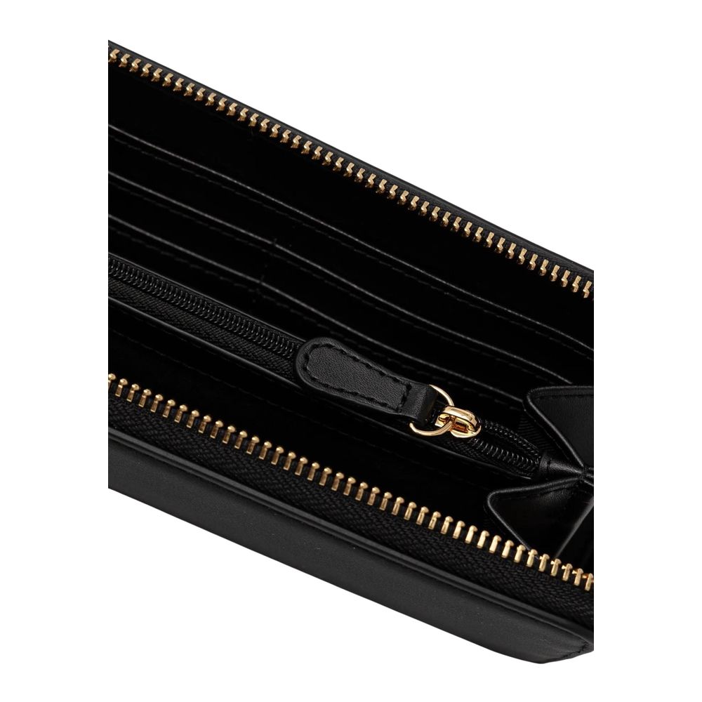 Elevate your style with the Love Moschino Black Polyethylene Wallet, a luxurious blend of high-quality polyurethane and refined craftsmanship, perfect for the discerning individual.