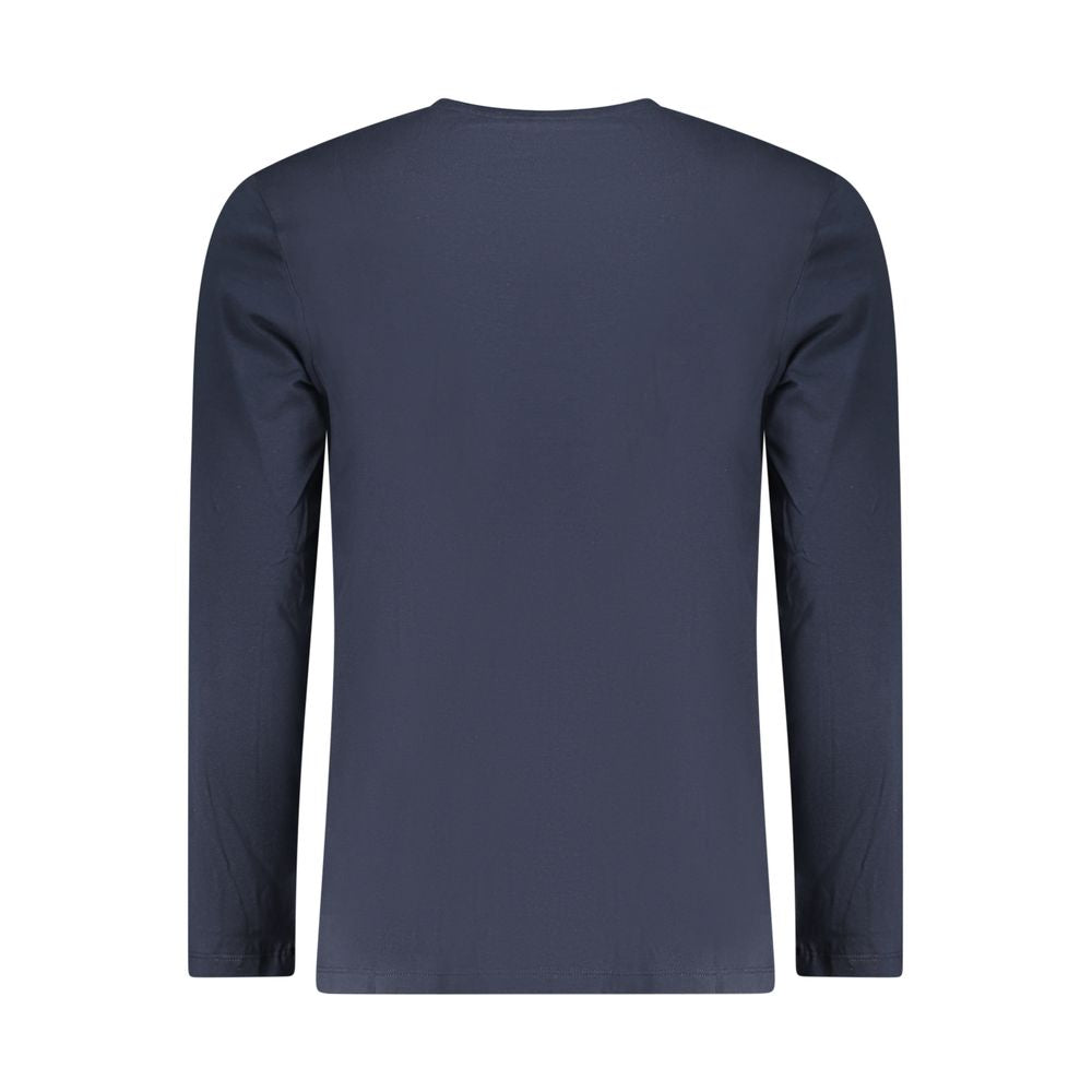 Discover the Hugo Boss Verde Cotton Men's Sweatshirt, a seamless blend of luxurious cotton and elastan, embodying sophistication and effortless style for the discerning individual.