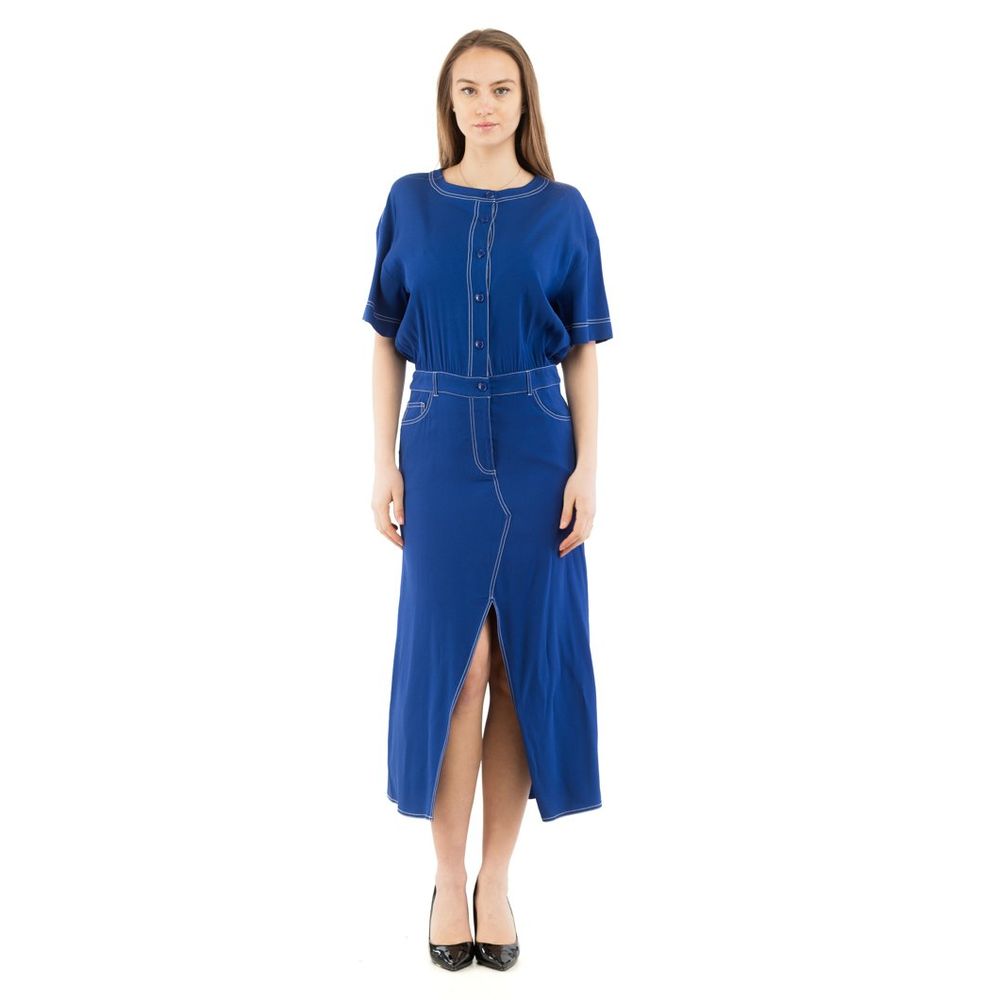 Elevate your wardrobe with the Moschino Multicolor Marabou Casual Dress, a luxurious blend of acrylic and viscose, designed for those who embrace elegance and sophistication.