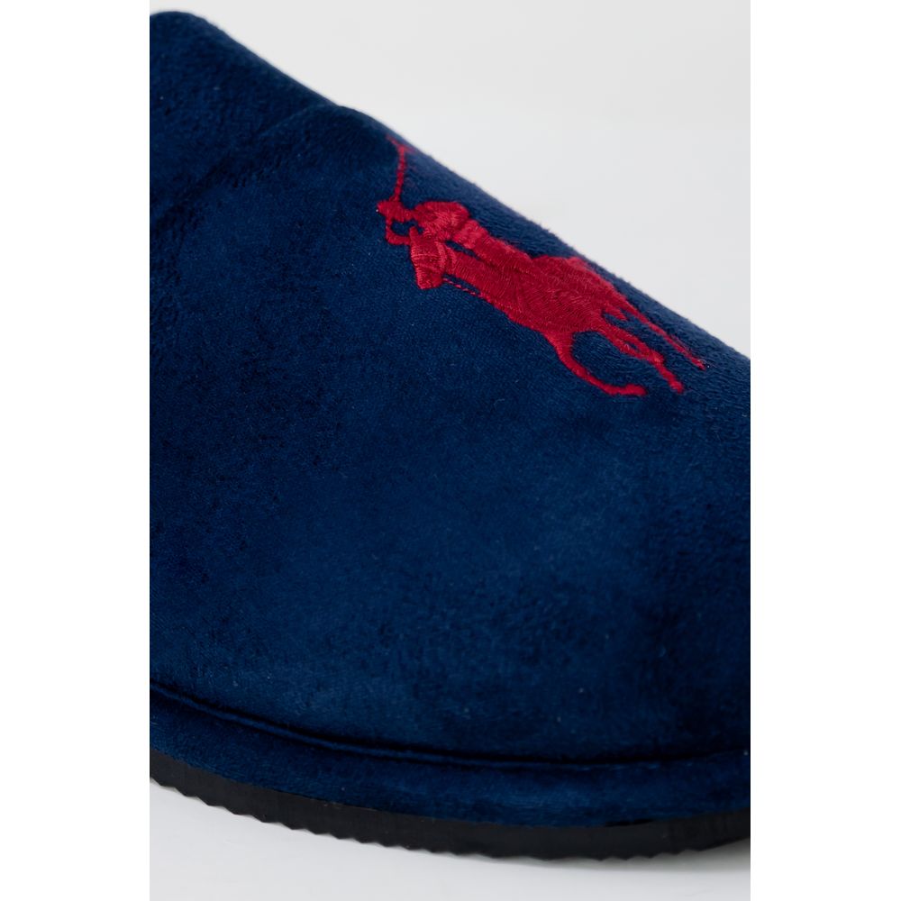 Experience the allure of Ralph Lauren Blue Polyester Slippers, crafted from sumptuous materials for exquisite comfort and timeless elegance this Autumn/Winter.