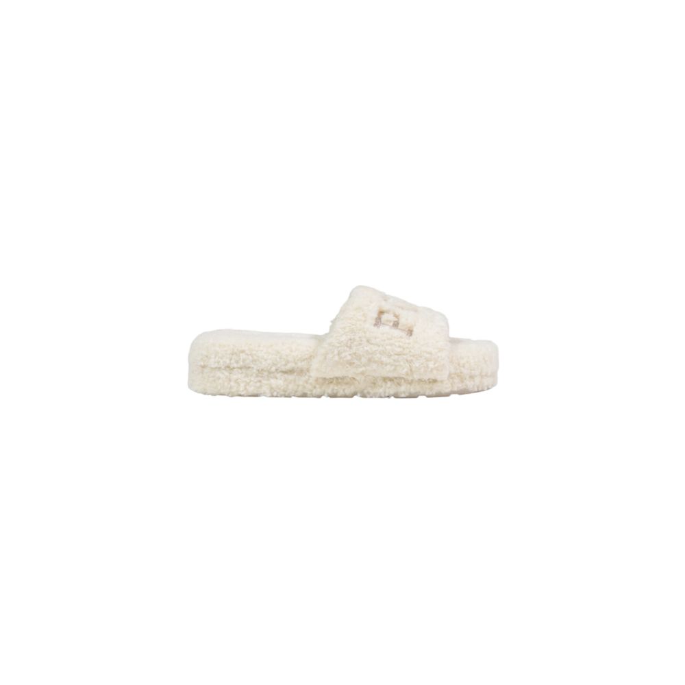 Ralph Lauren Cream Textile Slippers – Timeless Luxury Comfort