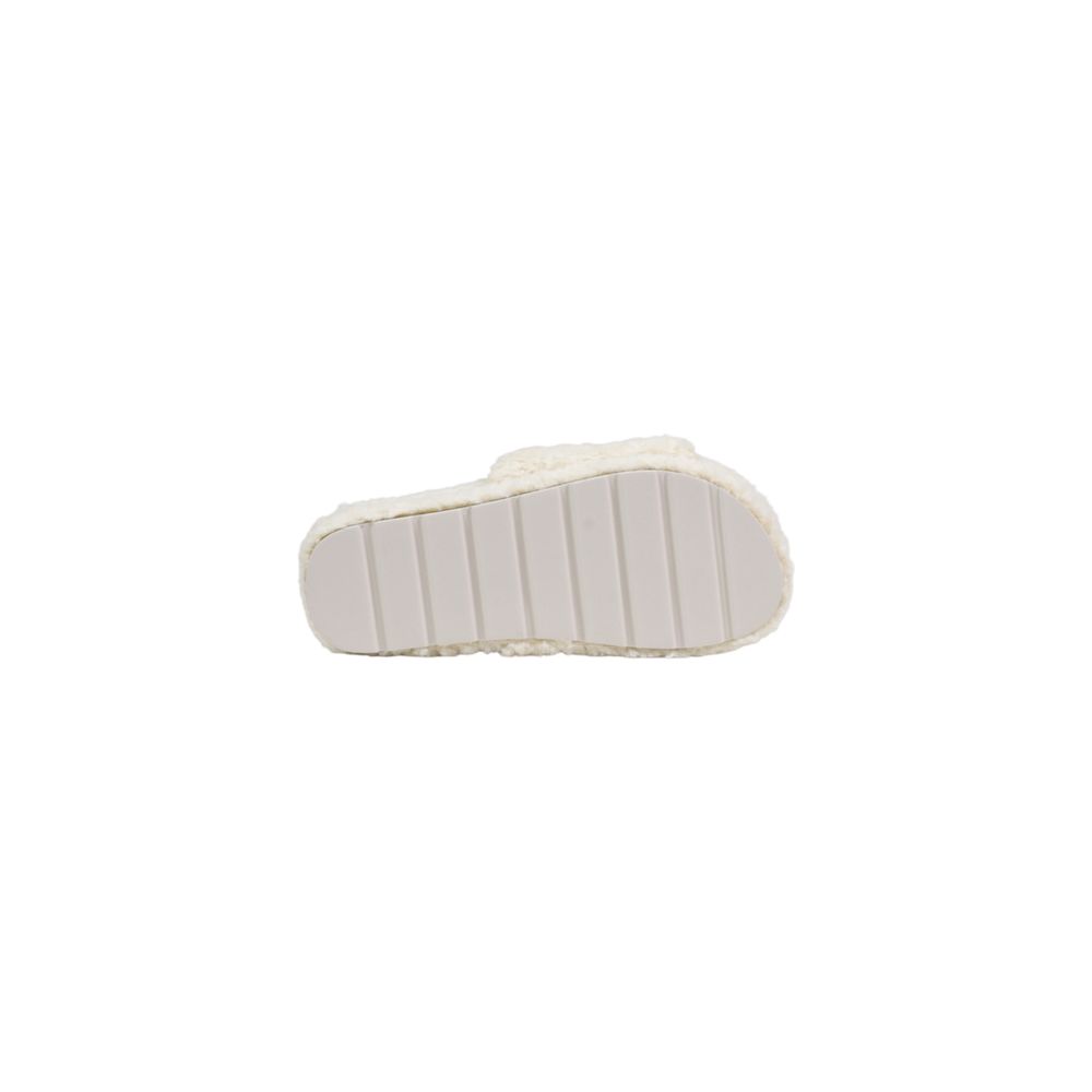 Ralph Lauren Cream Textile Slippers – Luxurious Comfort Redefined