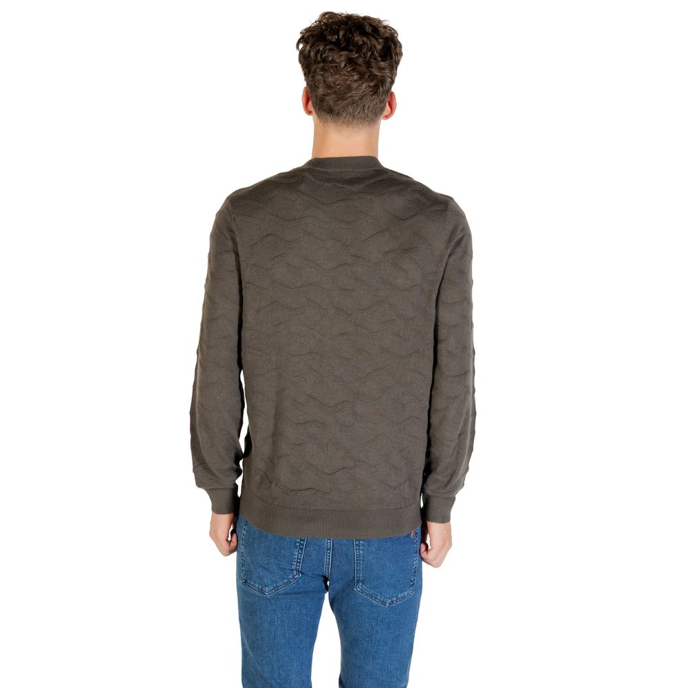 Indulge in the Armani Exchange Green Marabou Sweatshirt, a luxurious blend of acrylic and wool, epitomizing timeless elegance for every sophisticated occasion.