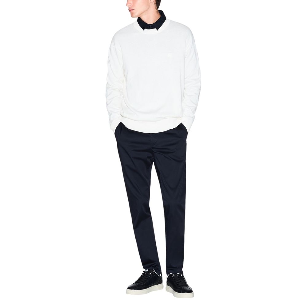 Experience the refined elegance of the Armani Exchange Cream Viscose Sweatshirt, a luxurious blend of viscose, cotton, and silk that elevates your wardrobe with timeless sophistication.