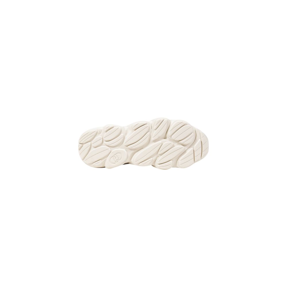 Indulge in the Liu Jo White Artificial Leather Chunky Sneakers, where modern craftsmanship meets luxurious comfort, perfect for elevating any ensemble with effortless sophistication.