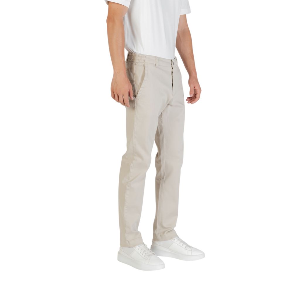Elevate your wardrobe with Hugo Boss Beige Polyester Casual Pants, a blend of luxurious comfort and timeless elegance, perfect for the modern connoisseur.