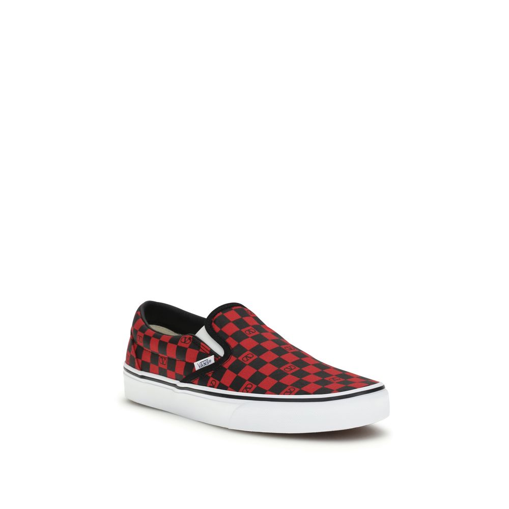 Experience the allure of Valentino Garavani's Multicolor Cotton Low Top Sneakers, where luxurious craftsmanship meets urban sophistication for the discerning individual.