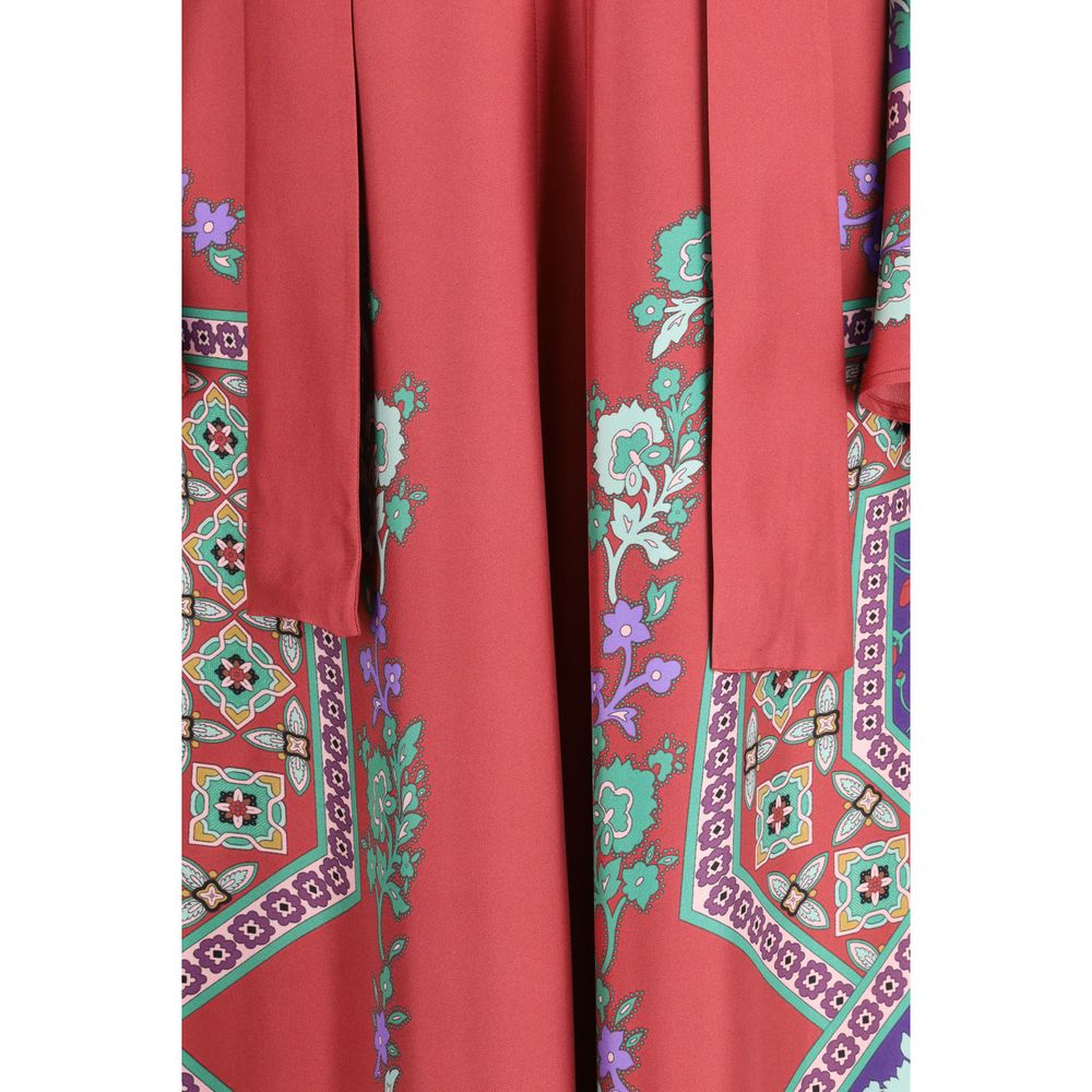Discover the La Double J Multicolor Silk Casual Dress, a masterpiece of fluid silk twill that embodies elegance and sophistication for unforgettable moments.