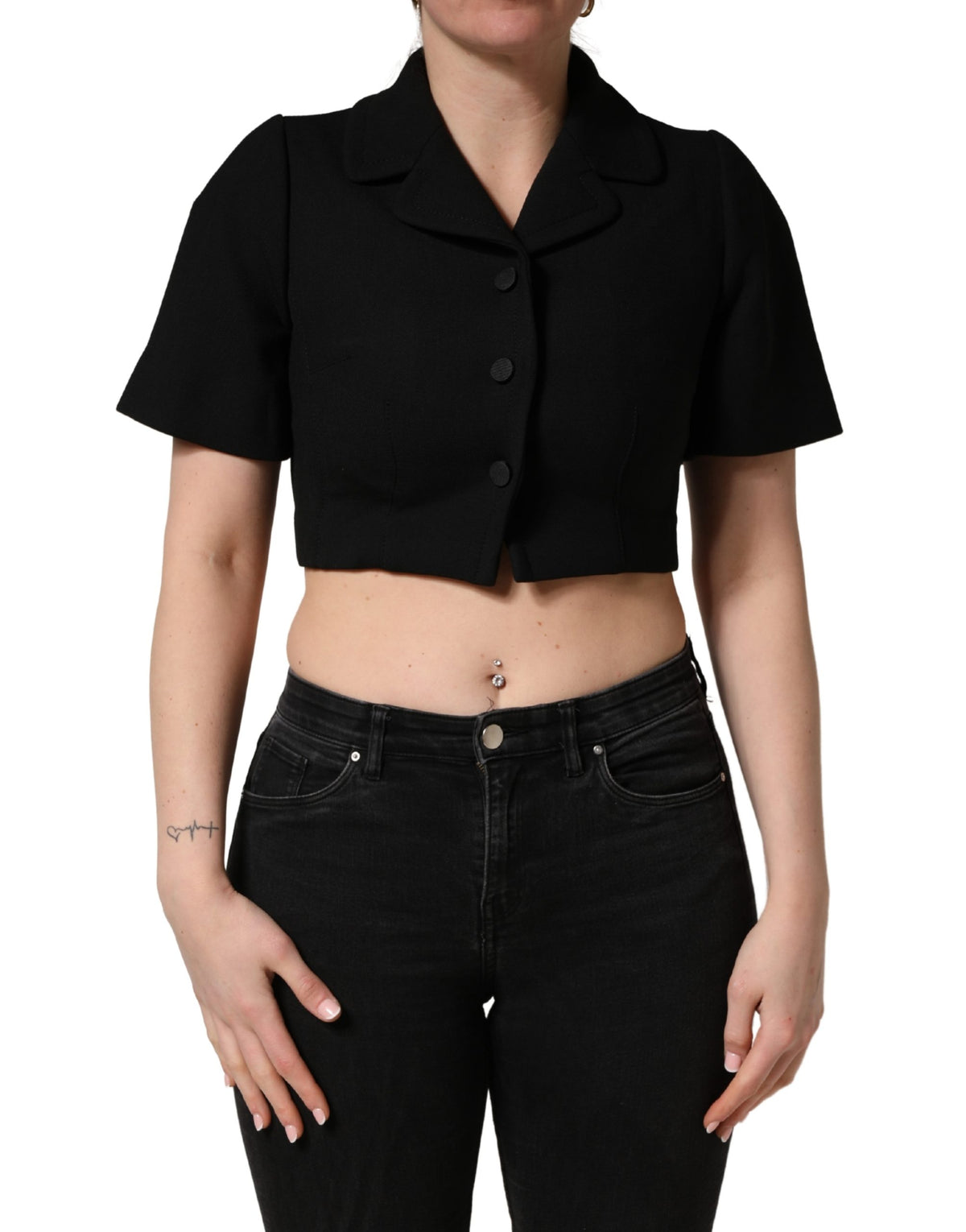 Discover the Dolce & Gabbana Black Collared Short Sleeves Cropped Blouse, a testament to Italian craftsmanship and luxurious materials, perfect for elevating any wardrobe.