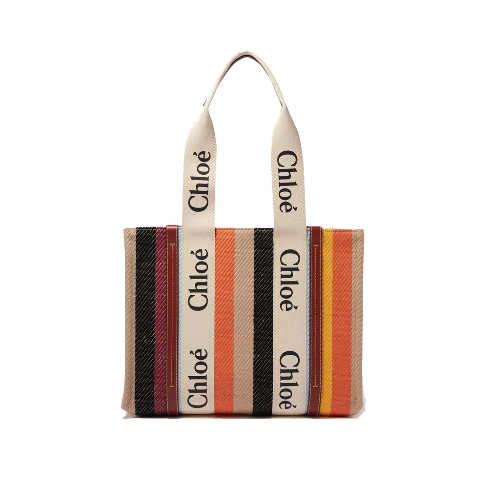 Discover the Chloé Beige Linen Tote Bag, a masterpiece of Italian craftsmanship, blending luxurious linen and leather for timeless elegance in every moment.