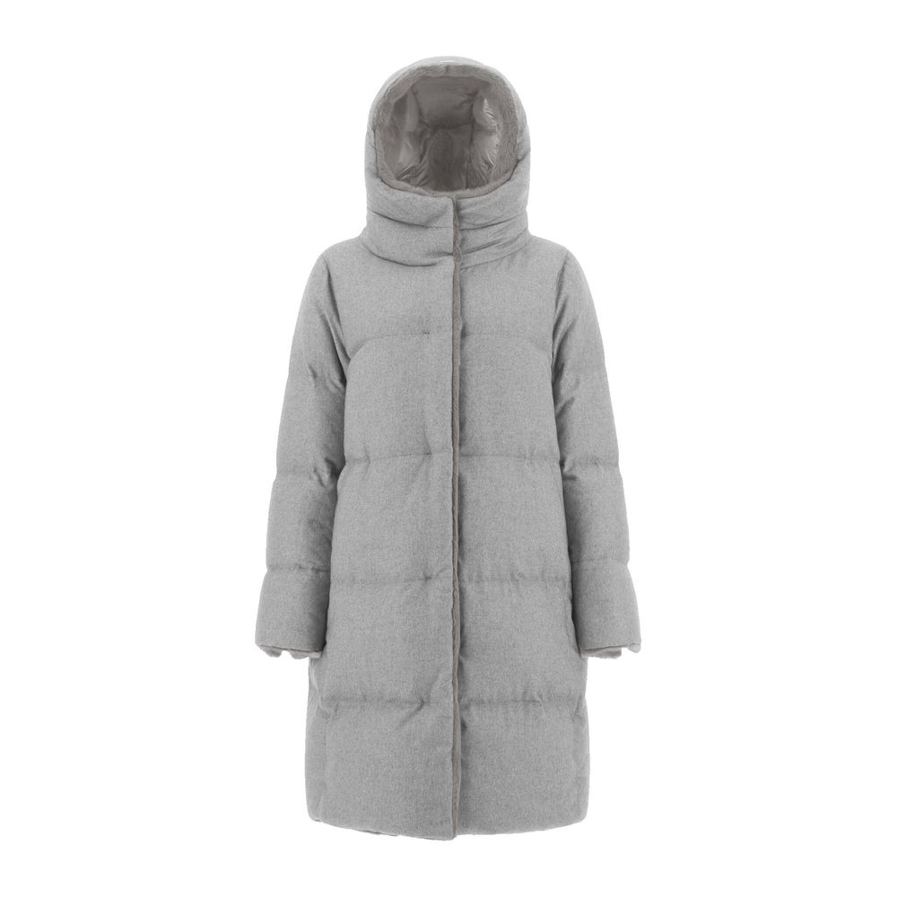Indulge in the exquisite Herno Gray Cashmere Coat, crafted from luxurious cashmere and silk, embodying sophistication with its elegant design and sumptuous details.