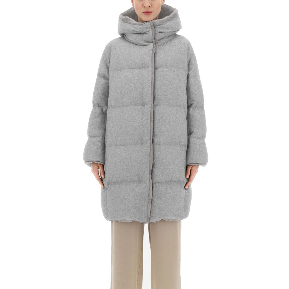 Indulge in the exquisite Herno Gray Cashmere Coat, a masterpiece of silk and cashmere, designed for those who embrace luxury and sophistication in every moment.