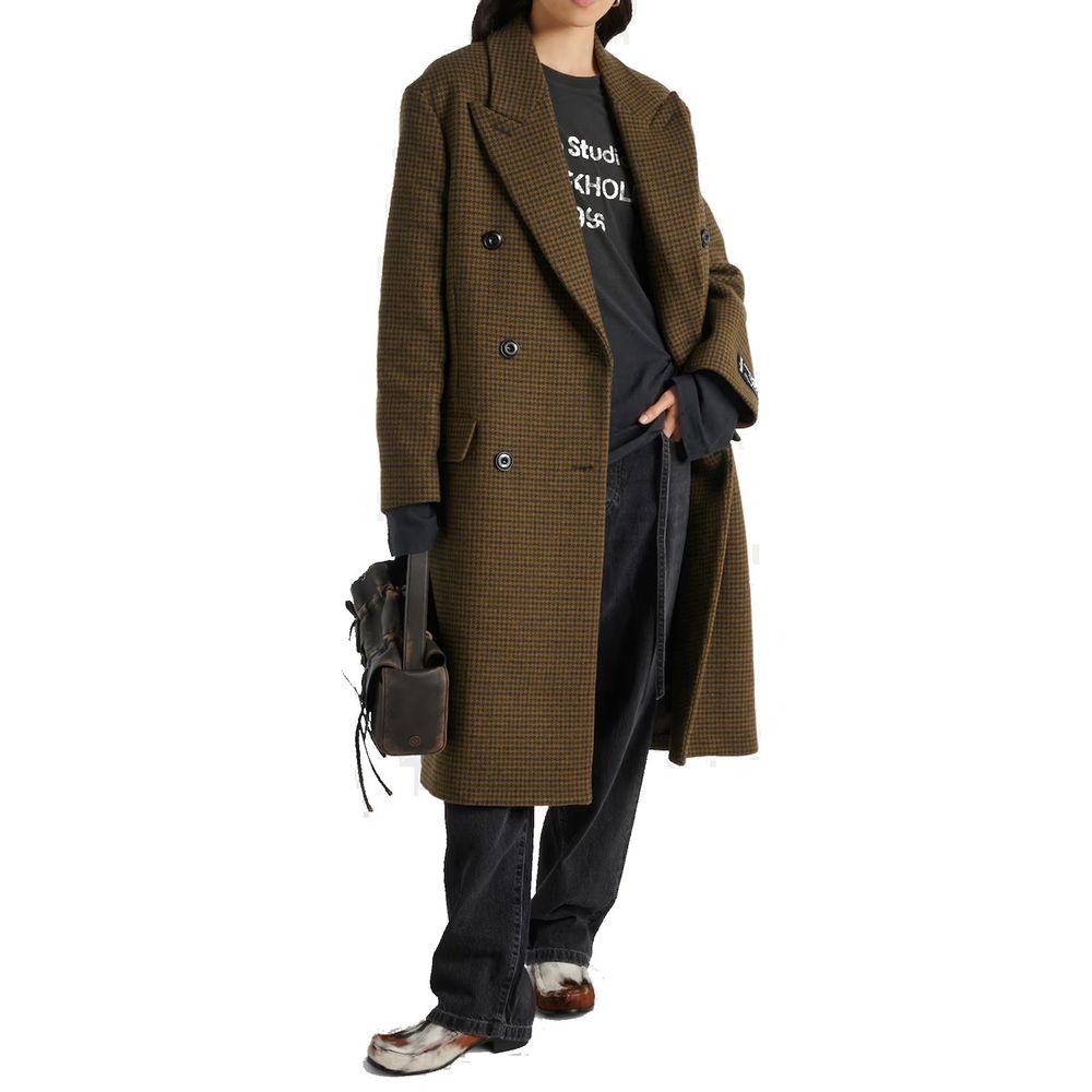 Elevate your wardrobe with the Acne Studios Brown Fibers False coat, a masterful blend of wool and luxurious design, embodying sophistication and timeless elegance.