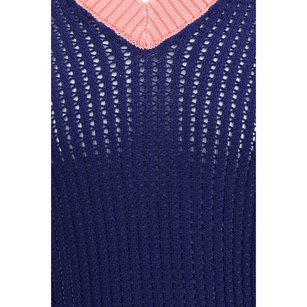 Discover the Fendi Blue Cotton Sweatshirt, a masterpiece of elegance and craftsmanship from the SS26 collection, crafted for those who embody luxury and sophistication.