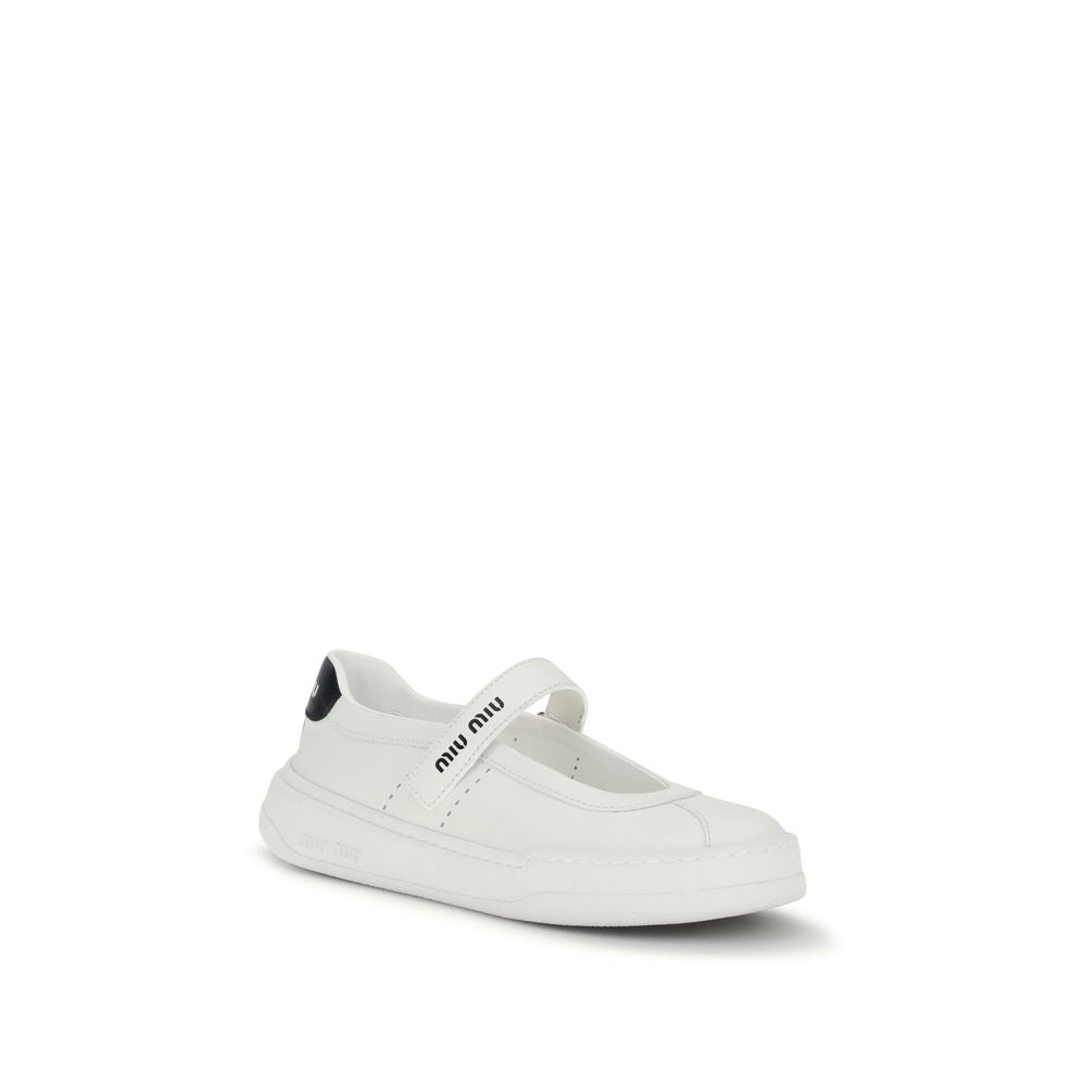 Experience the exquisite Miu Miu White Calf Leather Bos Taurus Ballet Flats, where artisanal craftsmanship meets timeless elegance for the discerning individual.