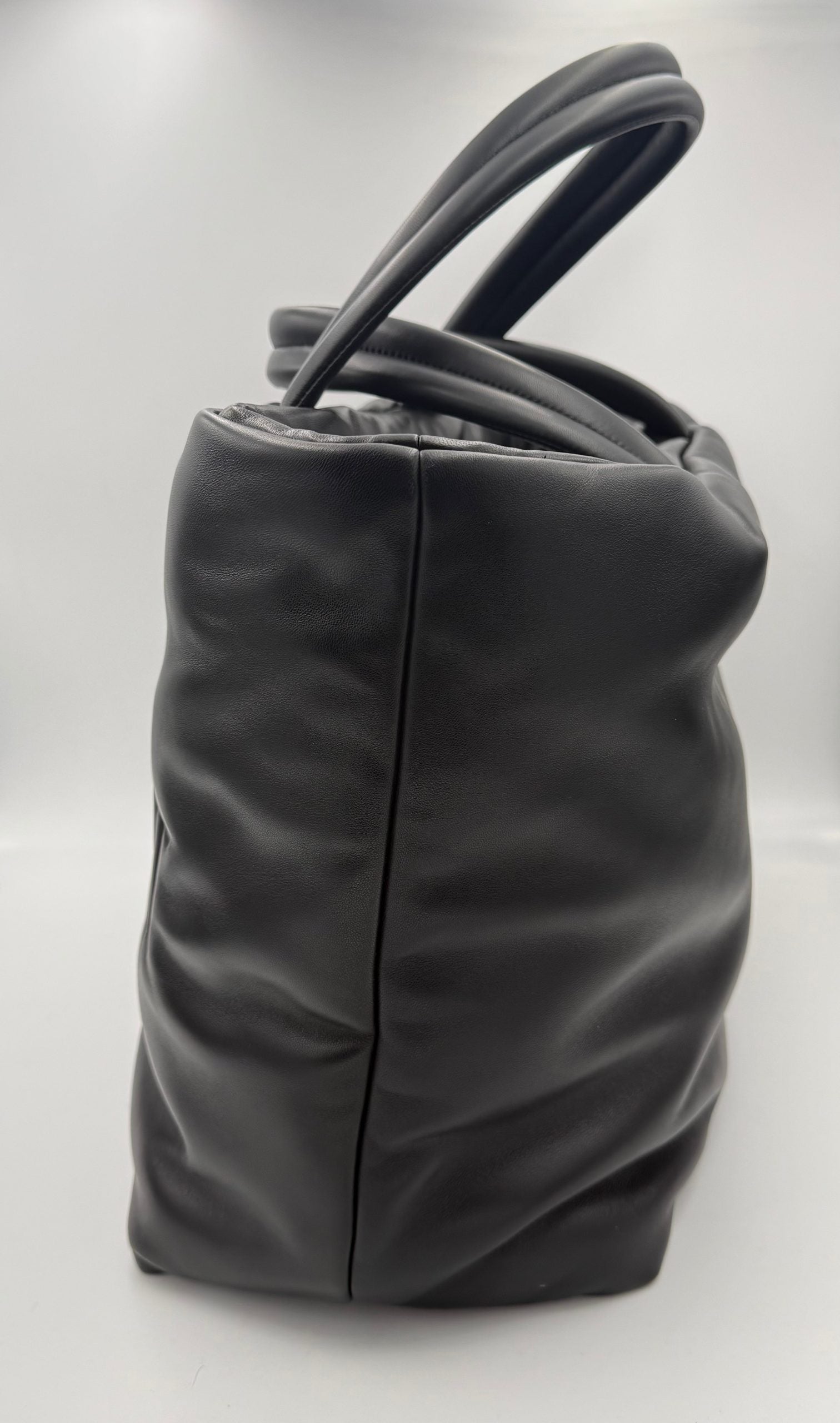 Saint Laurent SAINT LAURENT Shopping Bag Grande in Lamb Leather