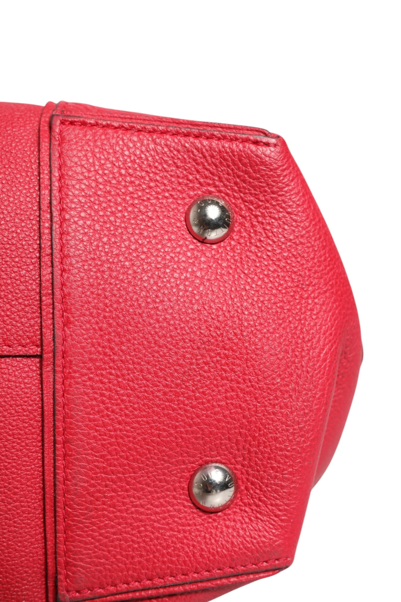 Elevate your style with the Louis Vuitton Griotte Taurillon Leather Soft Lockit MM Crossbody Bag, a masterpiece of luxury craftsmanship in vibrant red, perfect for any occasion.