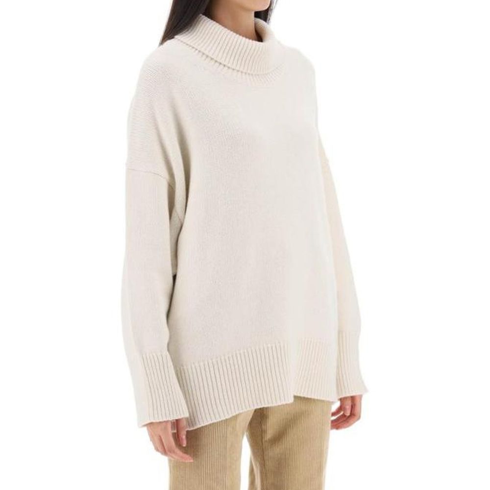 Chloé White Cashmere Turtleneck - Designer Couture Elegance