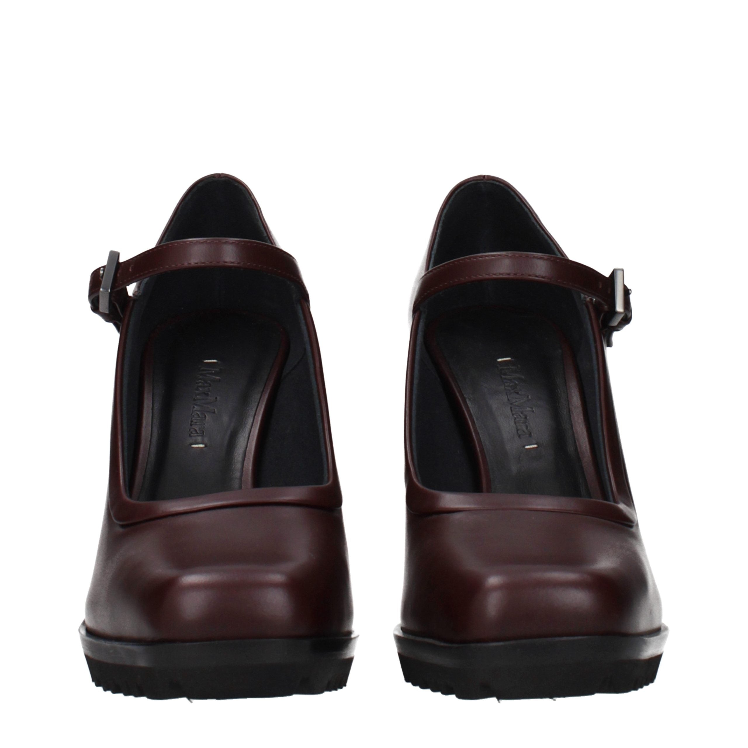 Experience the allure of Max Mara Brown Leather High Heel Pumps, where exquisite Italian craftsmanship meets vintage elegance, perfect for elevating your sophisticated style.