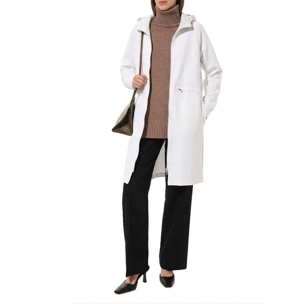 Embrace timeless elegance with the Herno White Cotton Coat, crafted in Italy from premium materials, perfect for those who appreciate refined luxury and sophistication.