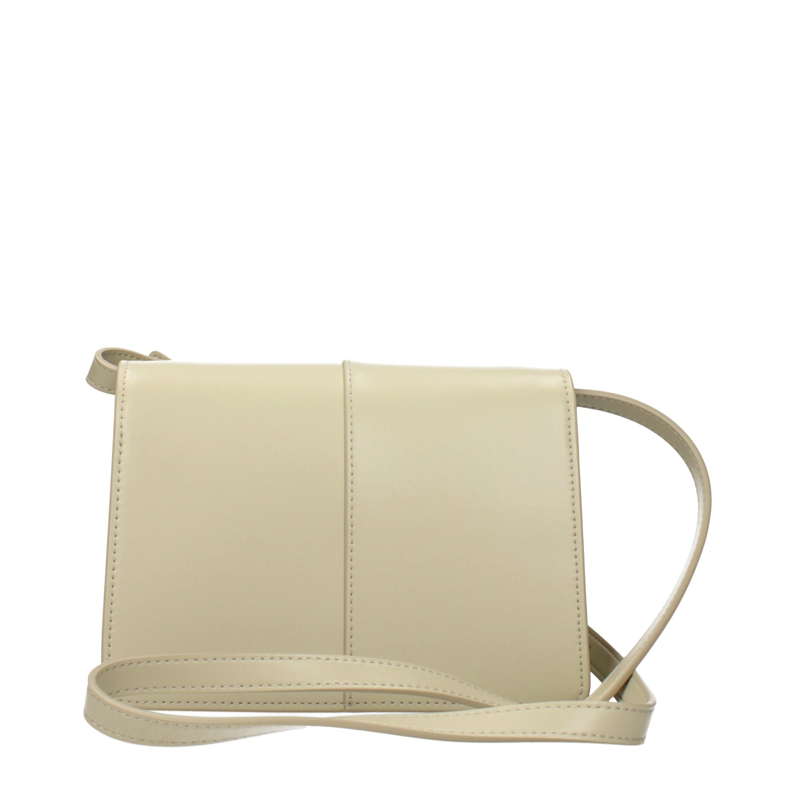 Elevate your style with the Karl Lagerfeld Green Polyethylene Crossbody Bag, a masterful blend of luxurious design and versatile elegance, perfect for every occasion.