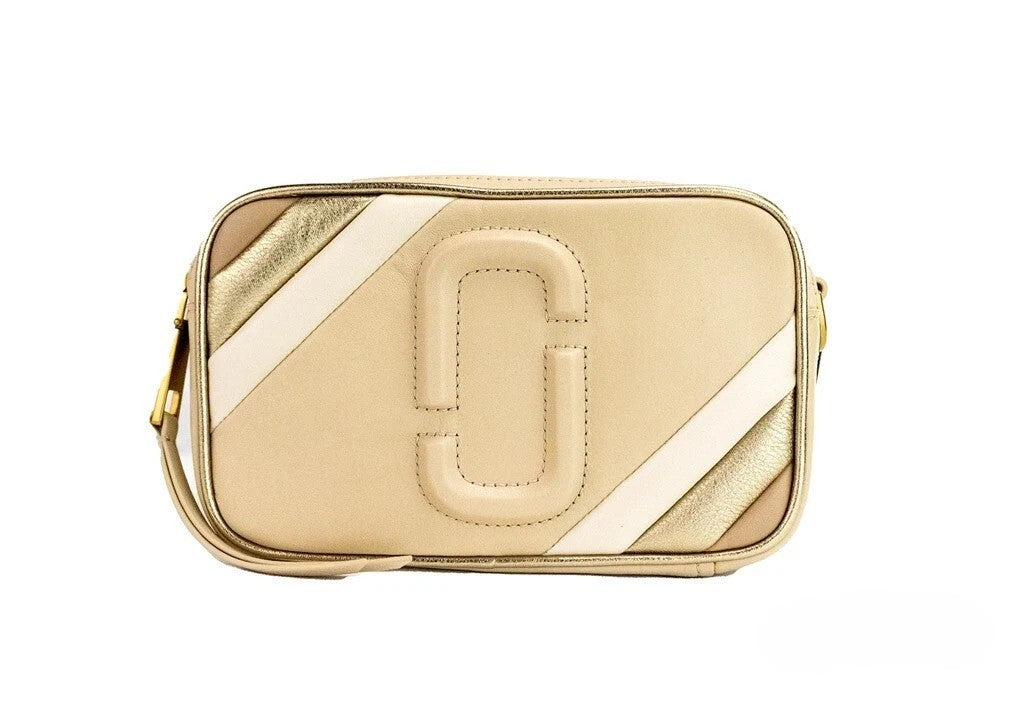 Elevate your style with the Marc Jacobs Moto Shot 21 Curds Leather Camera Crossbody Purse Bag, a masterpiece of craftsmanship and sophistication, perfect for any occasion.