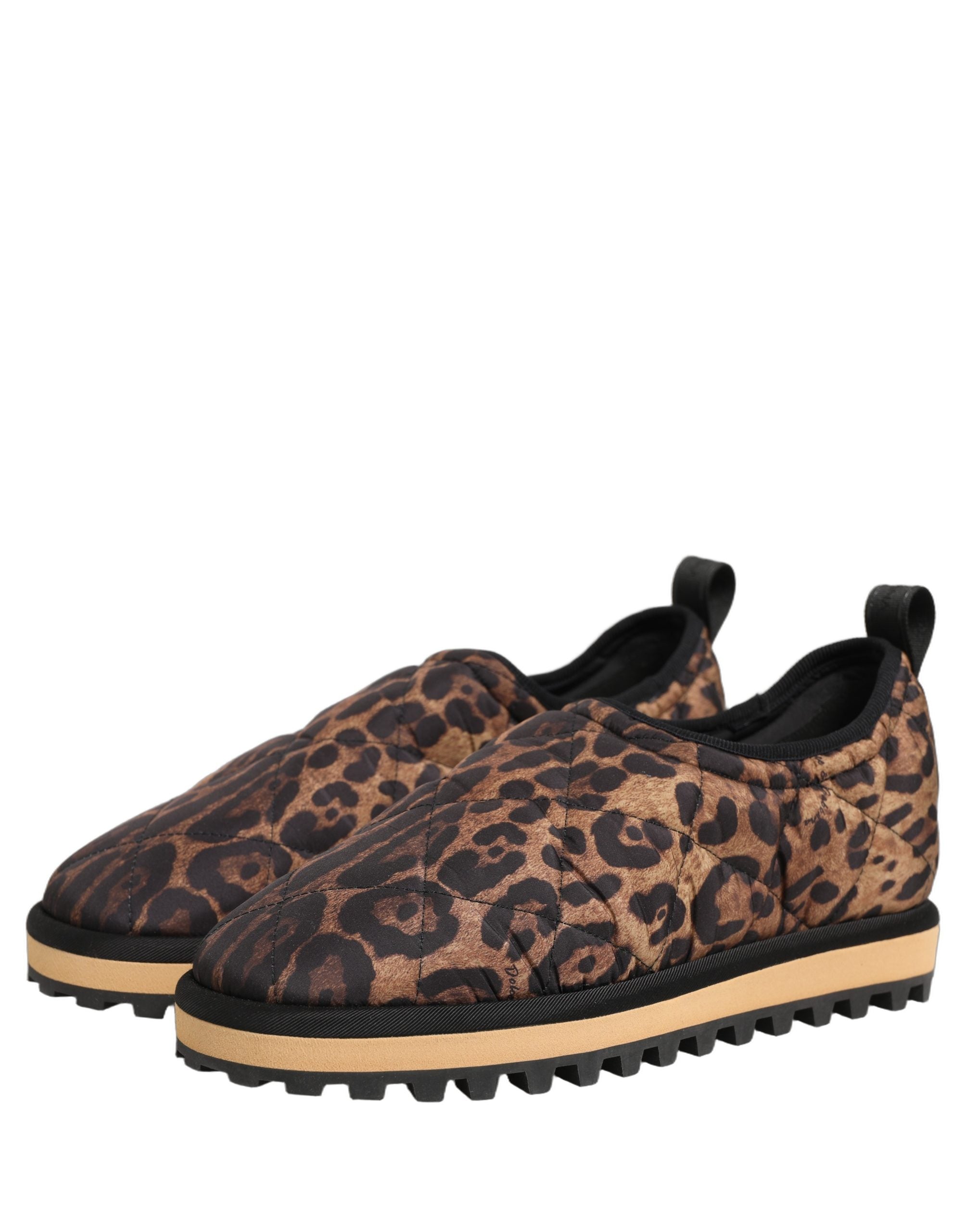 Elevate your style with Dolce & Gabbana's Brown Leopard Print Quilted Sneakers, a luxurious blend of Italian craftsmanship and bold design, perfect for the discerning individual.