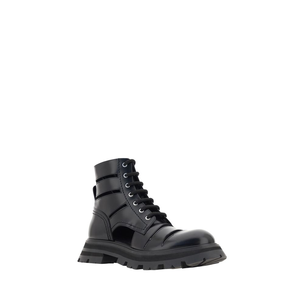 Alexander McQueen Black Calf Leather Lace-Up Boots - AW23 Luxury