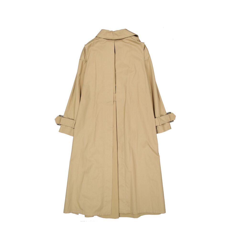 Discover the exquisite Herno Brown Cotton Coat, a masterpiece of Italian craftsmanship, designed for those who embrace elegance and sophistication in every moment.