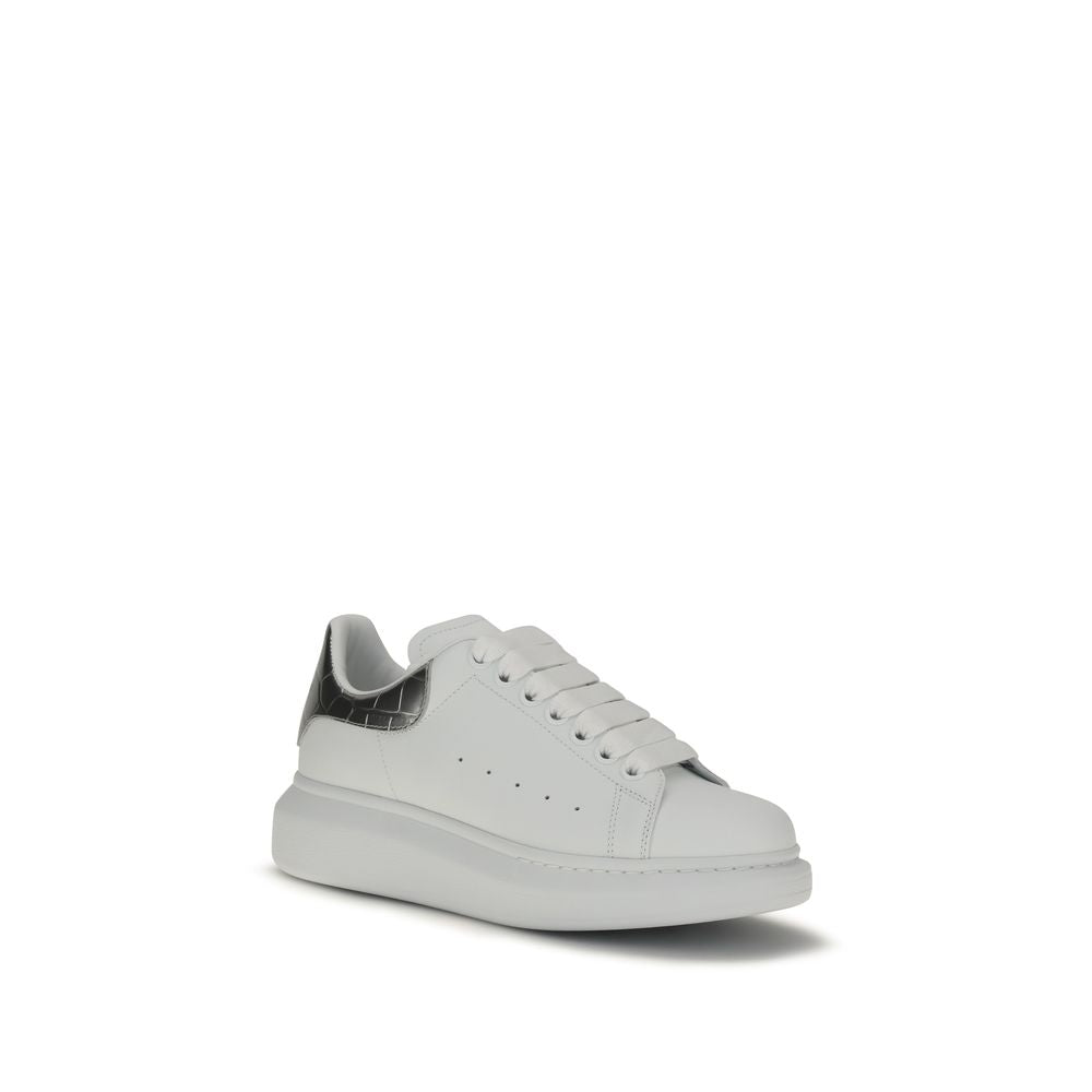 Elevate your style with Alexander McQueen's Yellow Calf Leather Bos Taurus Low Top Sneakers from the AW26 collection, where exquisite craftsmanship meets timeless luxury.