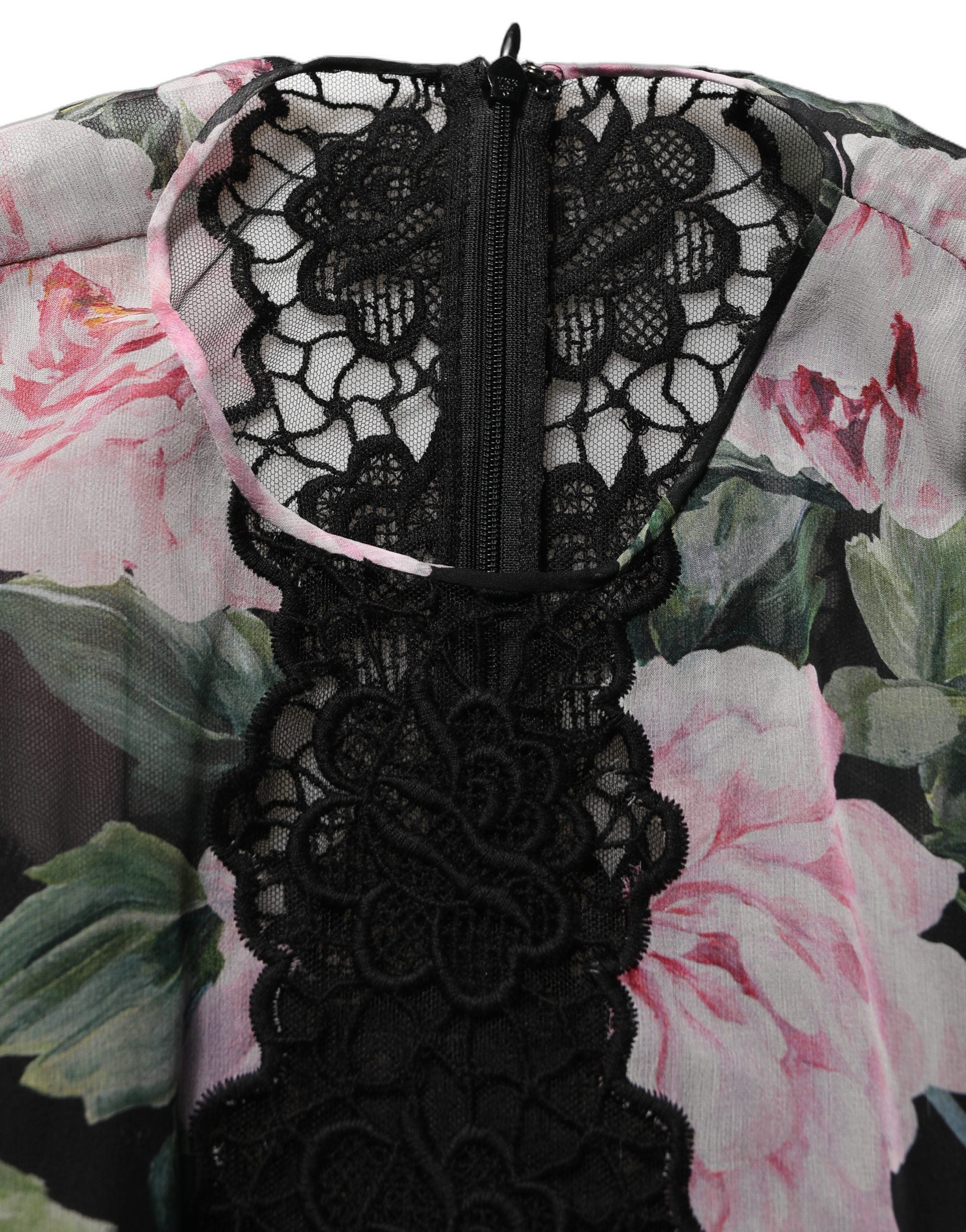Experience the allure of Dolce & Gabbana's Black Floral Print Cotton Lace Maxi Dress, where exquisite craftsmanship meets timeless elegance for unforgettable moments.