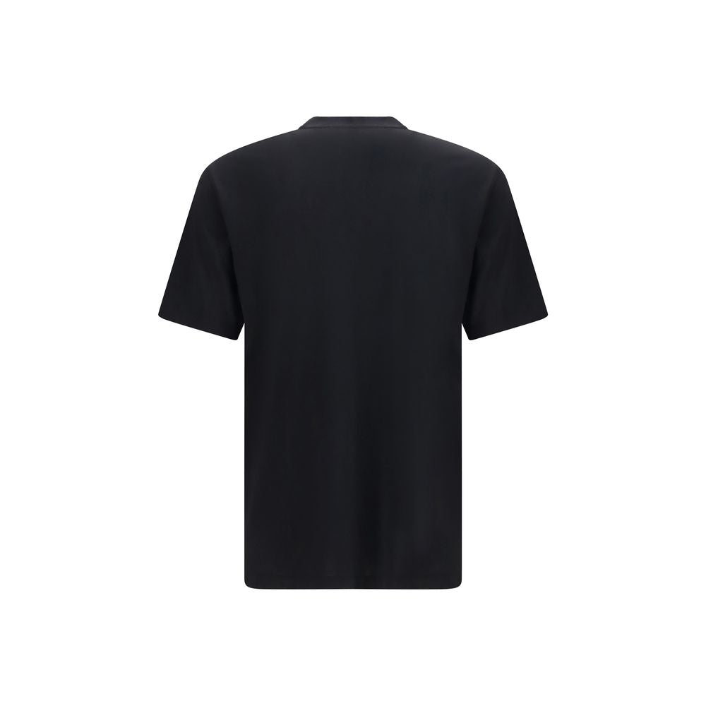 Discover the Amiri Black Cotton T-Shirt, a luxurious blend of cotton and modal, designed for those who embody elegance and sophistication in every moment.